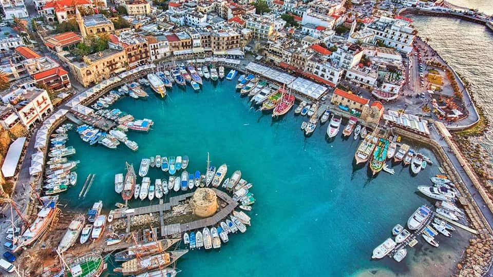 Põhja-Küpros on unikaalsete tõeline Vahemere pärl looduslike kontrastidega, mis meelitabturiste üle kogu maailmaKüprose pealinn Nikosia on ainulaadne segu ajalo